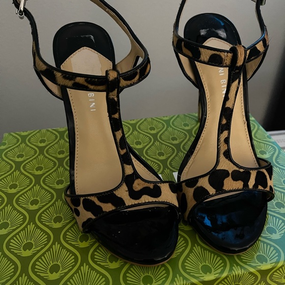 Gianni Bini Cheetah heels - Picture 4 of 4